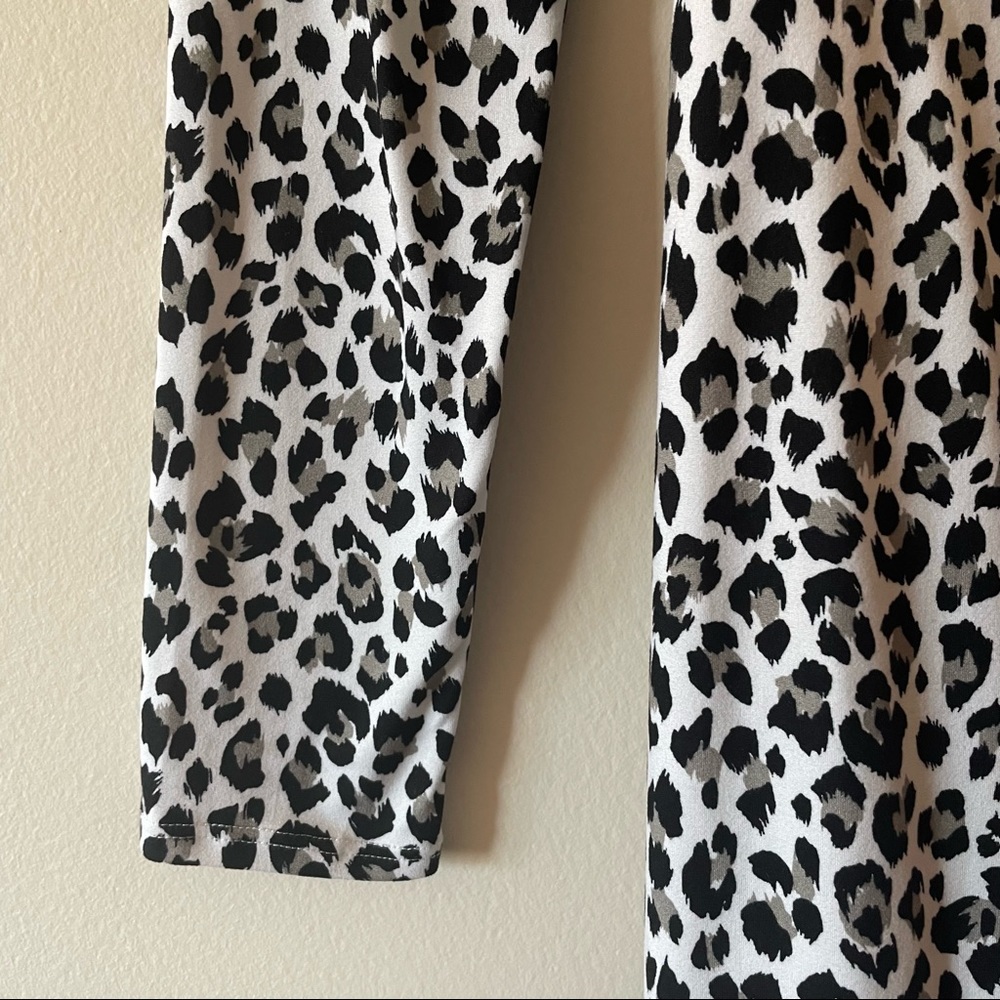 H&M Divided Black and White Leopard Print Wrap Dress - Picture 3 of 8